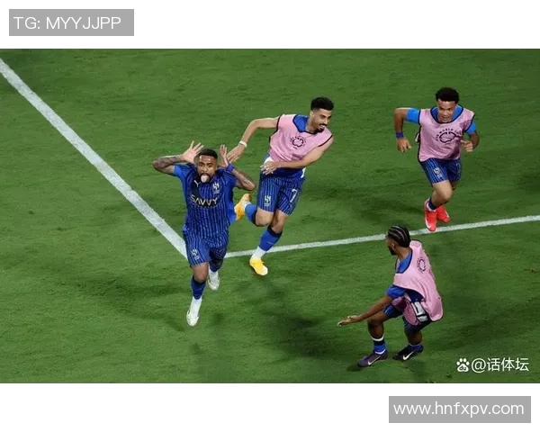 欧联杯惊天冷门巴黎圣日耳曼与曼城战成平局引发全场震动