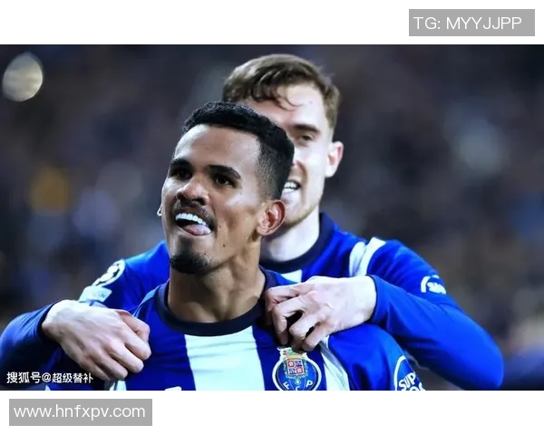 足总杯激战巴萨逆转波尔图3-2全场沸腾战术解析与精彩瞬间回顾