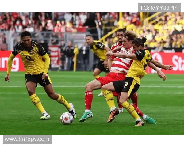 德甲激战：多特蒙德逆转曼城引发争议判罚全场沸腾